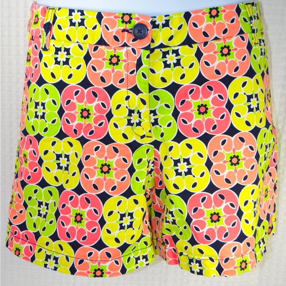 Crown & Ivy Floral Shorts Women’s Size 12 - Picture 3 of 7